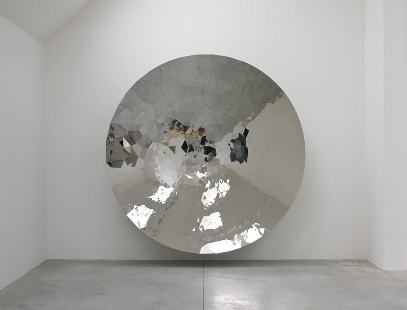 Anish Kapoor – untitled 2009 | Stainless steel 300×300×61cm